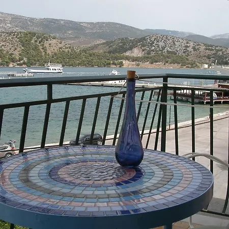 Marina 2*